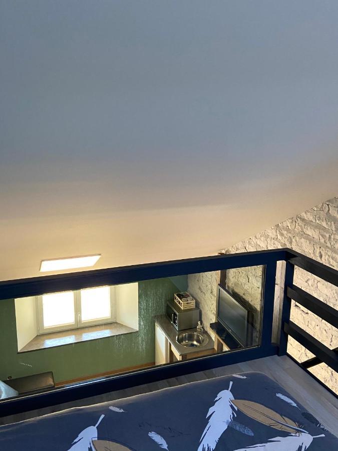 La Chambre Des Carrelets Montigny-sur-l'Ain Esterno foto